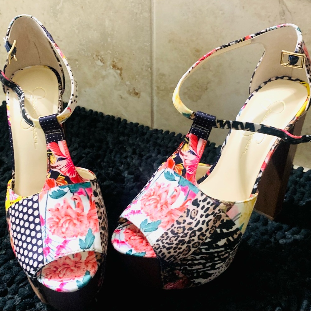 Jessica Simpson Wedges